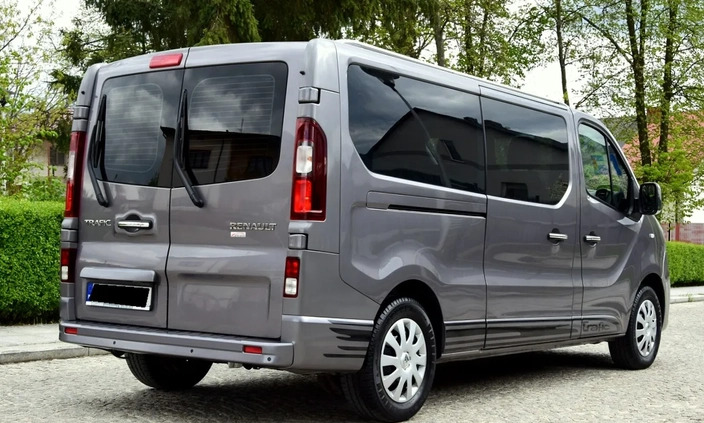 Renault Trafic cena 91900 przebieg: 89000, rok produkcji 2017 z Kielce małe 191